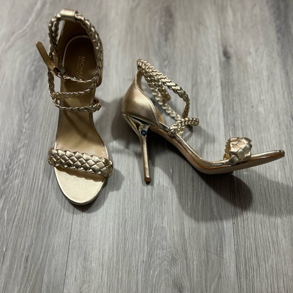 Michael Kors Astrid  Braided Metallic Faux Leather Sandal ✨Like new✨size 8 - Picture 3 of 12